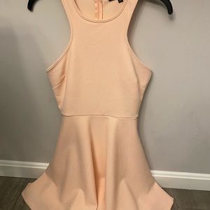 Peach/pink dress from Lulus, size xsmall